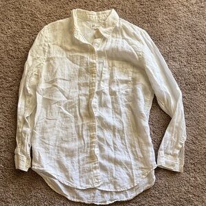 💜 3 for $10 GAP Women's White Button Down Shirt